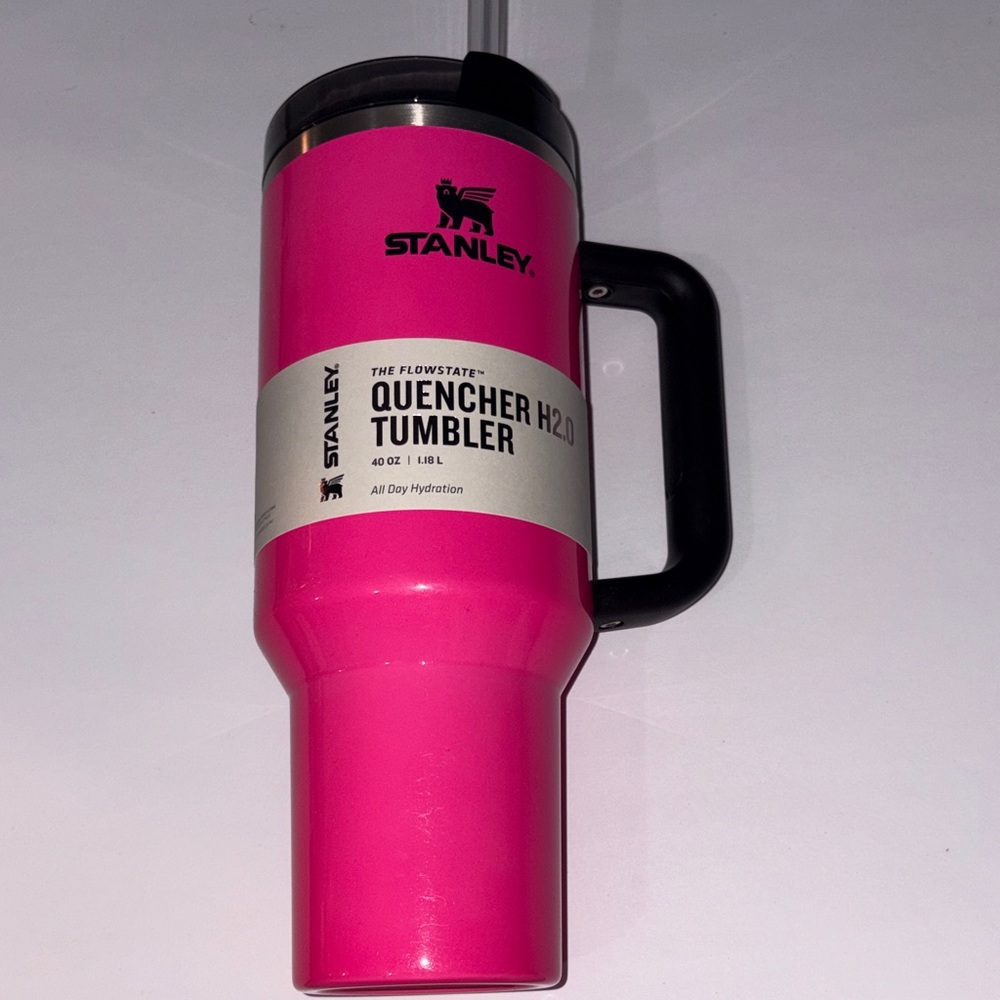 Stanley Bright Pink Quencher H2.0 Tumbler